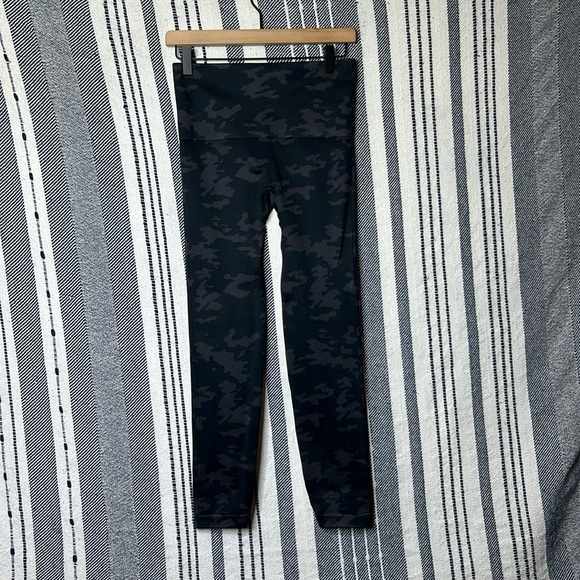 Spanx Look At Me Now High Waist Seamless Leggings - Picture 2 of 4